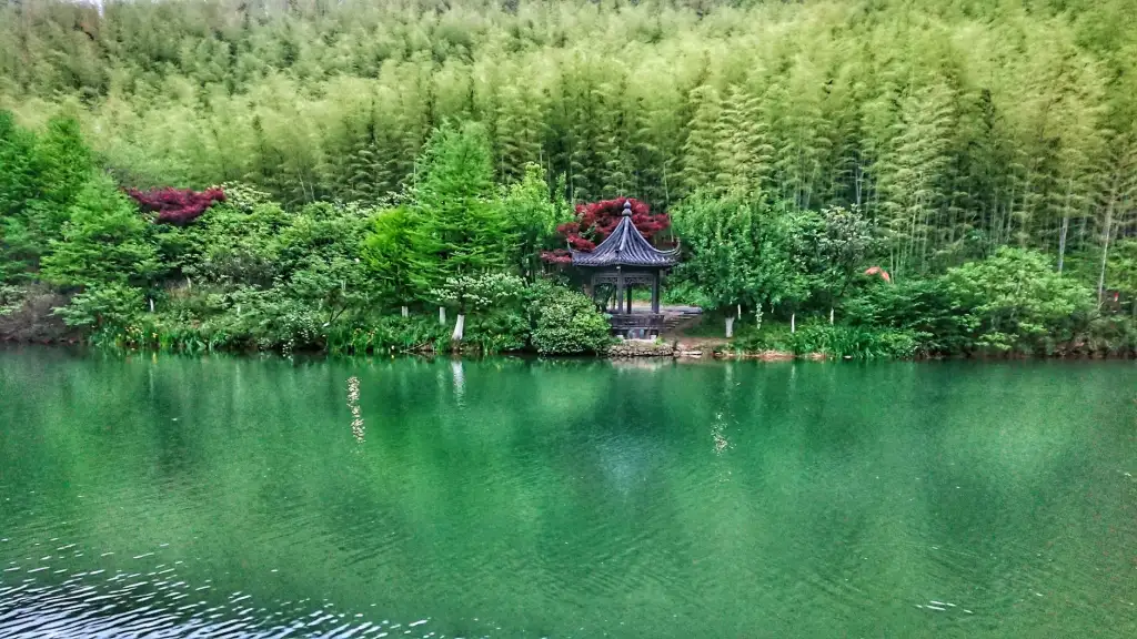 冰箱制冷剂加注标准流程与常见压力参数对照解析